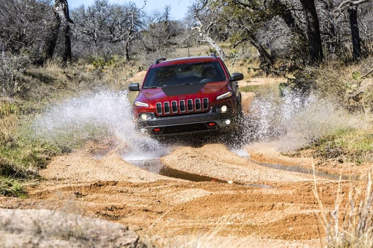New Jeep Cherokee photo gallery